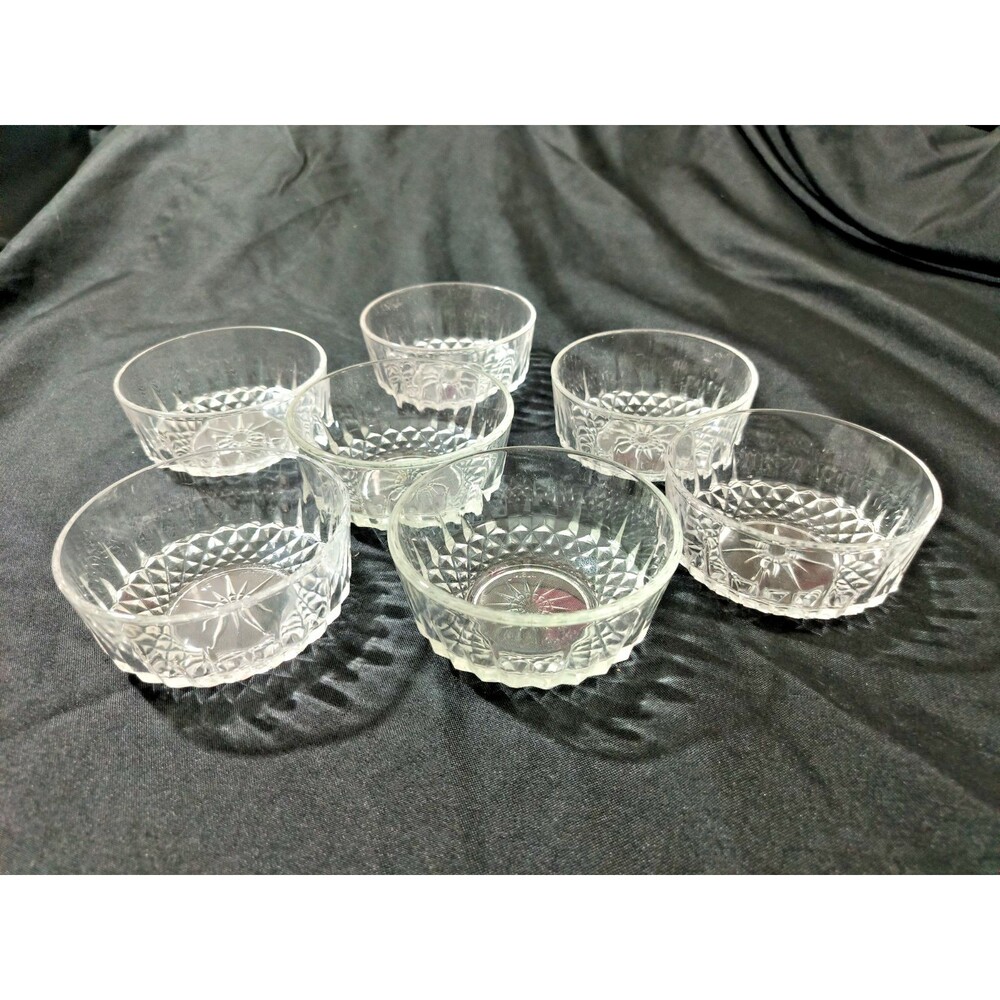 Vintage Arcoroc Diamant Clear Glass Starburst Dessert Bowls Set of 7 France USA